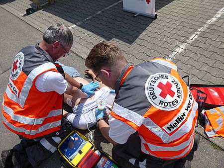 Helfer vor Ort Reanimieren